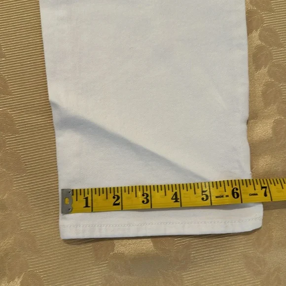 Curves 360 by NYDJ Slim Ankle Jeans. Size 8 short - Picture 13 of 13